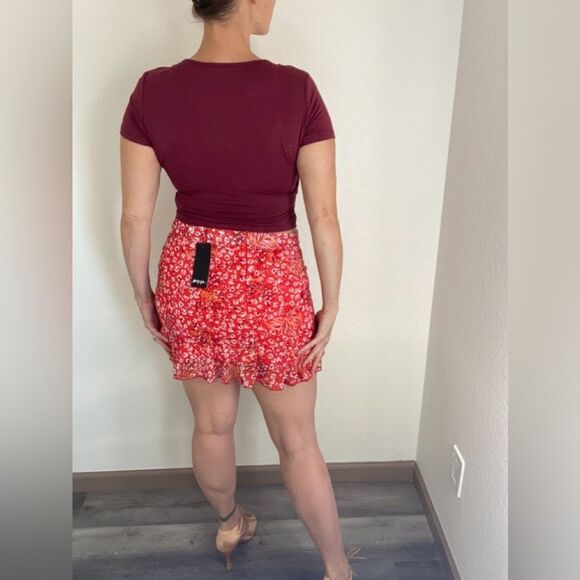 Nasty Gal Mini Skirt Petite Ruched Side Animal Print NEW 10 - Picture 6 of 13